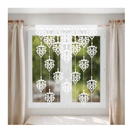 Okenní panel 100x150 cm bílý s ažurovými listy a korálky