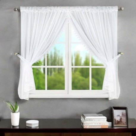 Voálová záclona s gipiurou 400x150 cm