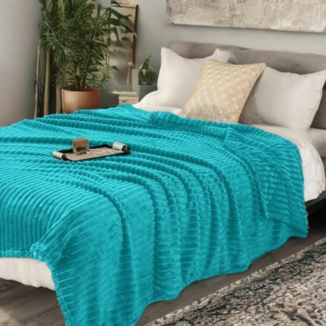 Tyrkysová deka s 3D proužky