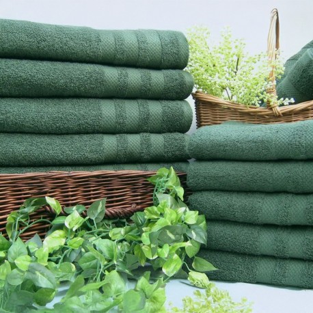 Tmavě zelený froté ručník 70×140 cm